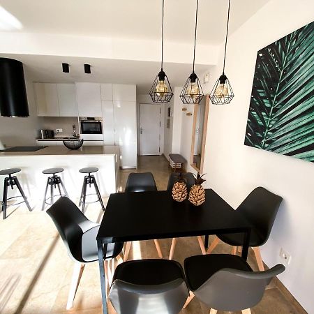 Castillo de Sabinillas Beautiful New Apartment With Sea View מראה חיצוני תמונה