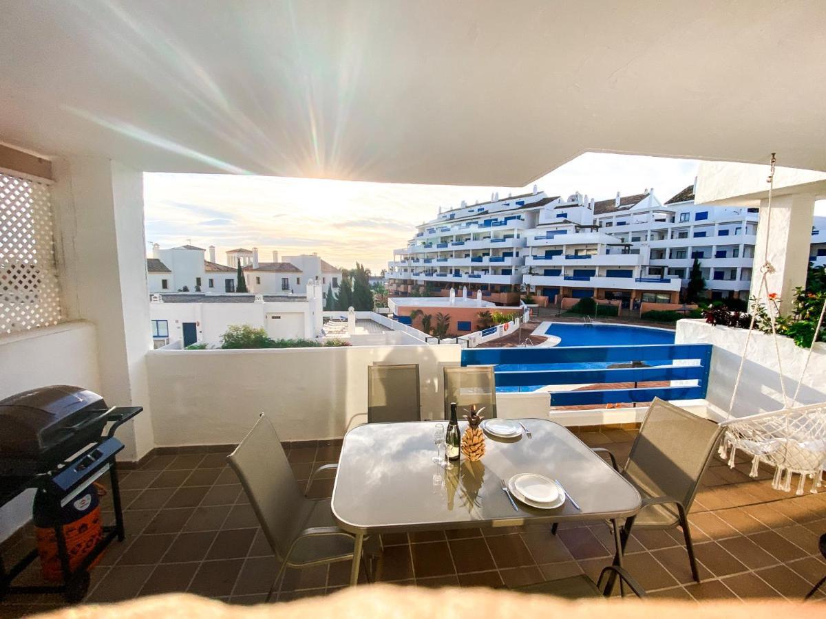 Castillo de Sabinillas Beautiful New Apartment With Sea View מראה חיצוני תמונה